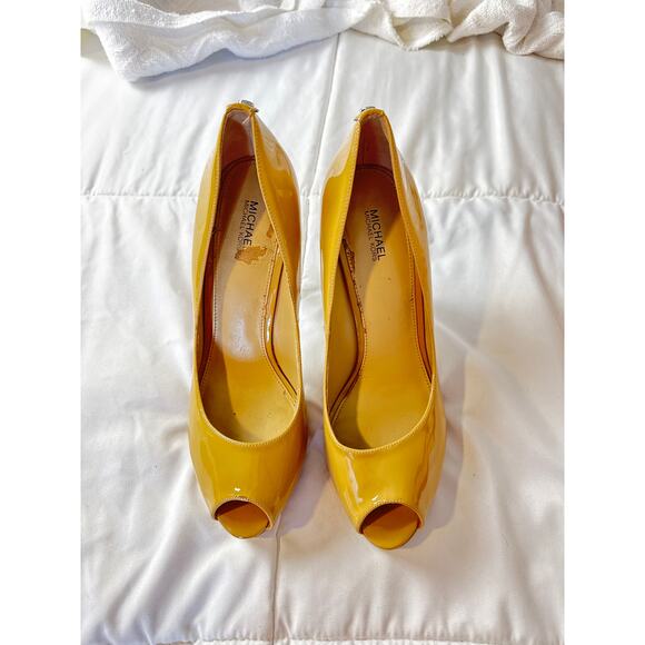 Michael Kors Peep Toe Platform Pumps Women’s 9.5M Patent Nude Heels - Picture 3 of 7